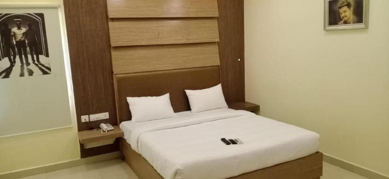 Cinemascope An Apart Hotel Chennai Exterior photo